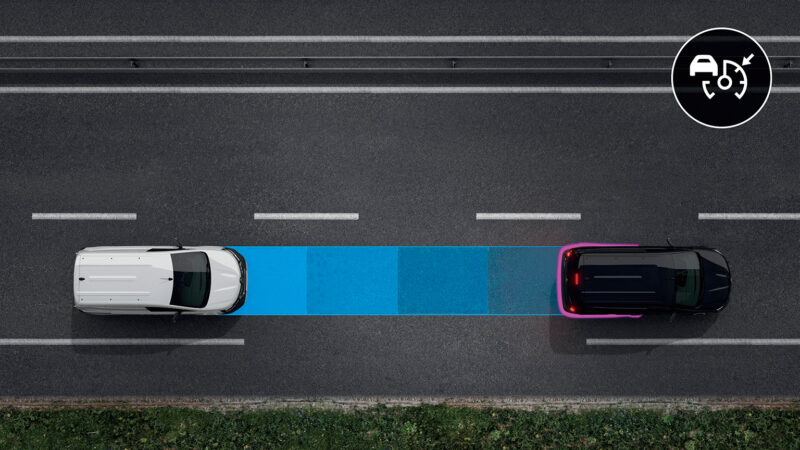 新しいエンブレムを纏う　ルノー・カングー　全モデル同色バンパーの単一グレードへ