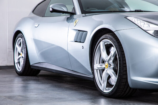 GTC4ルッソ T　