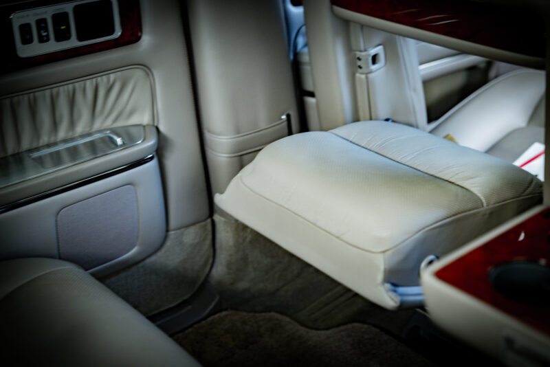 トヨタ・センチュリー（2012）歴史の一頁を紡ぐ