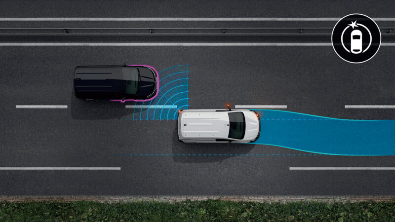 新しいエンブレムを纏う　ルノー・カングー　全モデル同色バンパーの単一グレードへ