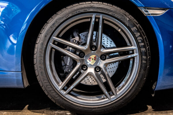 911 カレラ 左H 7MT