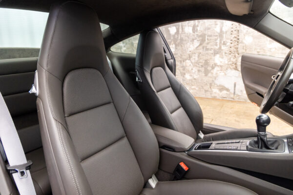 911 カレラ 左H 7MT