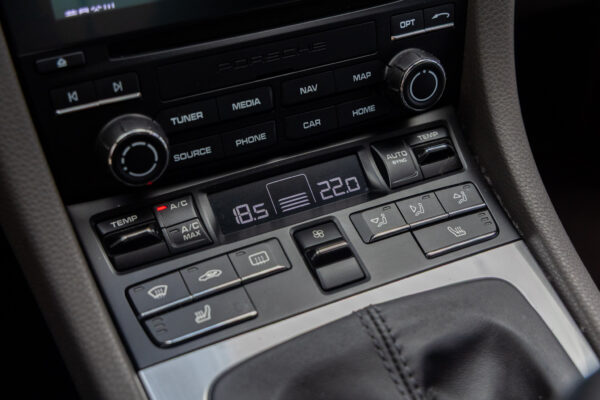 911 カレラ 左H 7MT