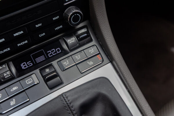 911 カレラ 左H 7MT