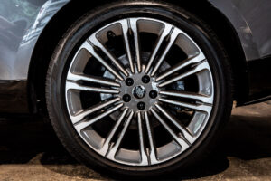レンジローバー オートバイオグラフィー 3.0L D300 SWB 4WD