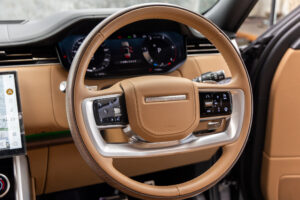 レンジローバー オートバイオグラフィー 3.0L D300 SWB 4WD