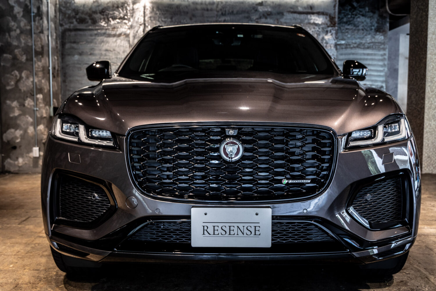 Fペイス Rダイナミック ブラック 2.0L D200 ディーゼル 4WD