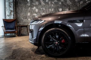 Fペイス Rダイナミック ブラック 2.0L D200 ディーゼル 4WD
