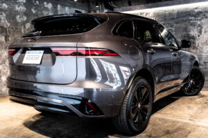Fペイス Rダイナミック ブラック 2.0L D200 ディーゼル 4WD