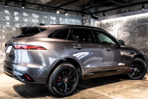 Fペイス Rダイナミック ブラック 2.0L D200 ディーゼル 4WD