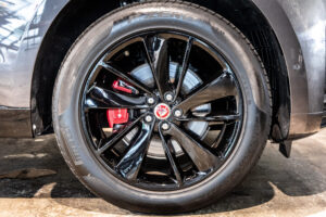 Fペイス Rダイナミック ブラック 2.0L D200 ディーゼル 4WD
