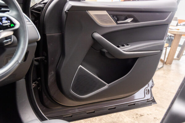 Fペイス Rダイナミック ブラック 2.0L D200 ディーゼル 4WD