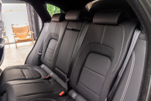 Fペイス Rダイナミック ブラック 2.0L D200 ディーゼル 4WD