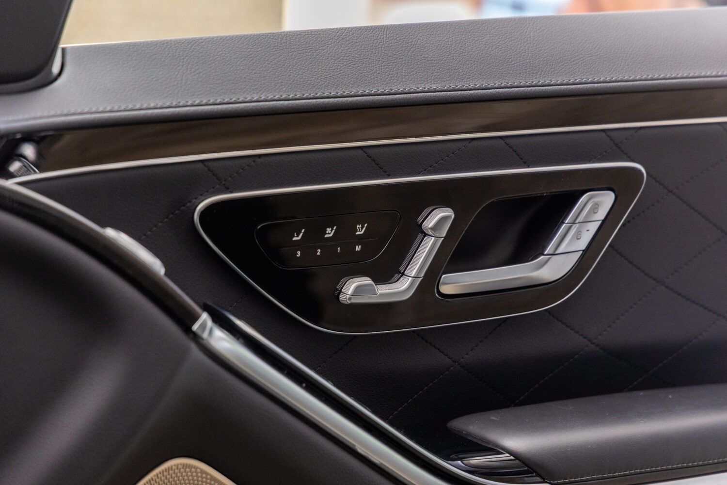 Sクラス S400d 4マチックAMGライン 4WD