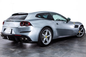 フェラーリ GTC4ルッソ T