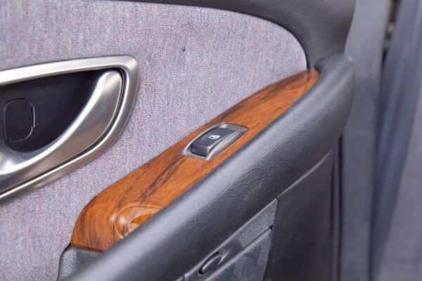 ディアマンテ 2.5 25 エスパーダ 4WD