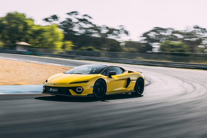 V8は1万rpmまで到達　ランボルギーニ・テメラリオ　圧巻のパフォーマンスを披露