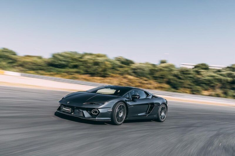 V8は1万rpmまで到達　ランボルギーニ・テメラリオ　圧巻のパフォーマンスを披露