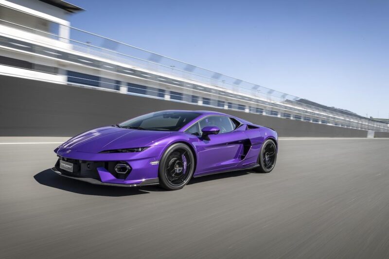 V8は1万rpmまで到達　ランボルギーニ・テメラリオ　圧巻のパフォーマンスを披露
