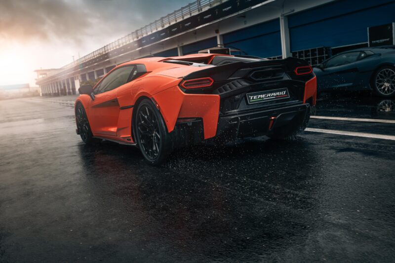 V8は1万rpmまで到達　ランボルギーニ・テメラリオ　圧巻のパフォーマンスを披露
