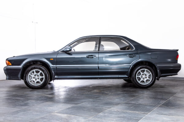 ディアマンテ 2.5 25 エスパーダ 4WD