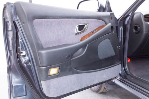 ディアマンテ 2.5 25 エスパーダ 4WD