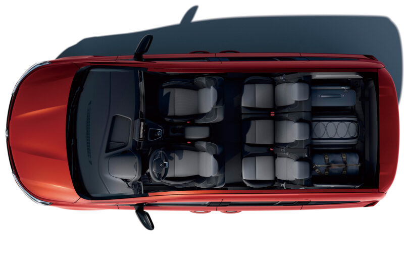 新しいエンブレムを纏う　ルノー・カングー　全モデル同色バンパーの単一グレードへ