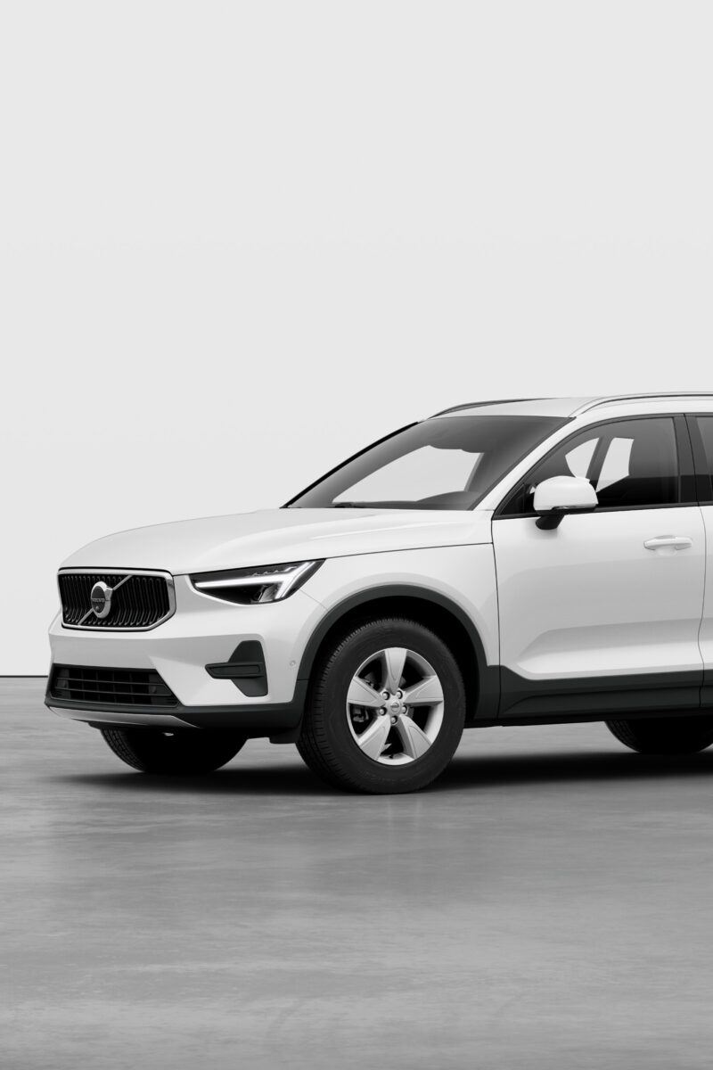 ボルボXC40　エントリーグレード「エッセンシャルB3」　安全性は抜かり無し