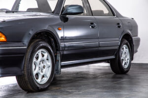 三菱 ディアマンテ 2.5 25 エスパーダ 4WD