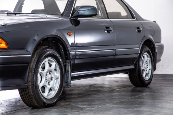 ディアマンテ 2.5 25 エスパーダ 4WD