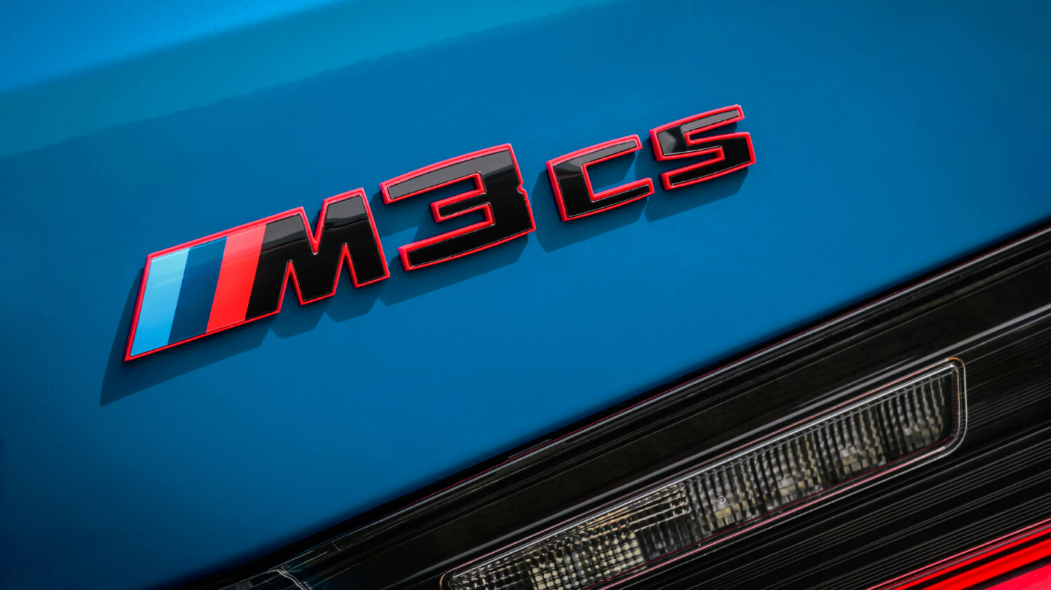 日本国内30台限定　BMW M3 CSツーリング　レースシーンと日常の共存