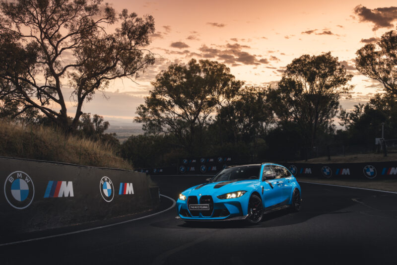 日本国内30台限定　BMW M3 CSツーリング　レースシーンと日常の共存