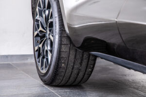 アストンマーティン DBX 4.0 4WD