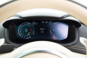 アストンマーティン DBX 4.0 4WD