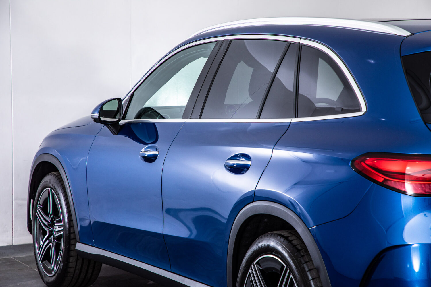 GLC220d 4マチック (ISG搭載モデル) AMGラインパッケージ