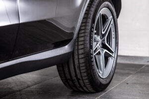 メルセデス・ベンツ GLCクーペ 220 d 4マチック AMGライン 4WD