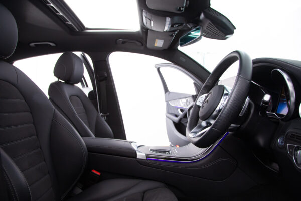 GLCクーペ 220 d 4マチック AMGライン 4WD