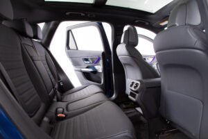 GLC220d 4マチック (ISG搭載モデル) AMGラインパッケージ