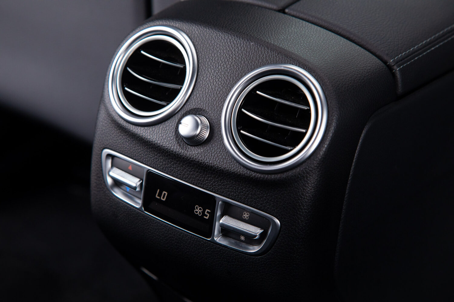 メルセデス・ベンツ GLCクーペ 220 d 4マチック AMGライン 4WD