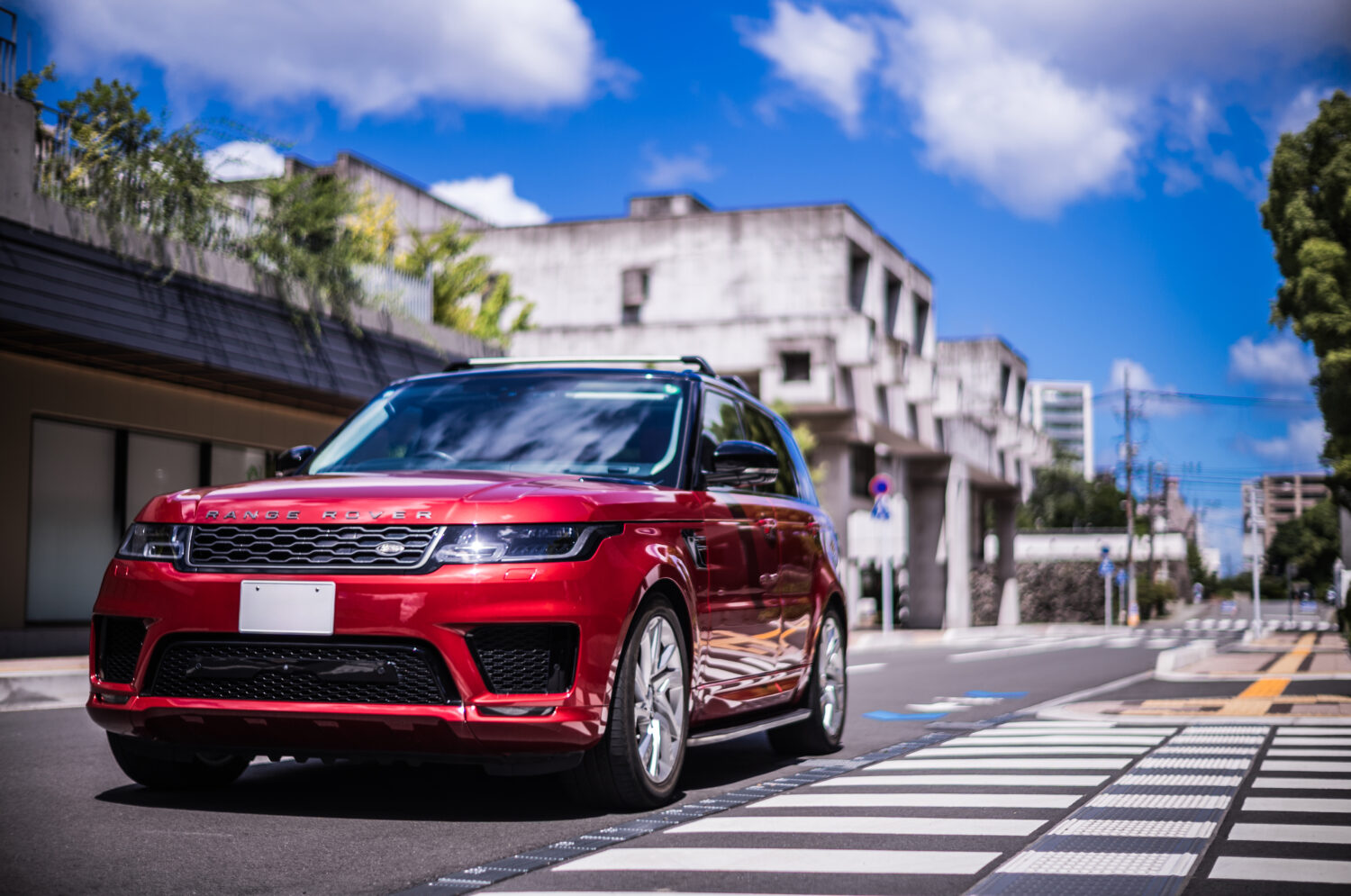 レンジローバースポーツPHEV（4WD/8AT）静寂がもたらす新境地