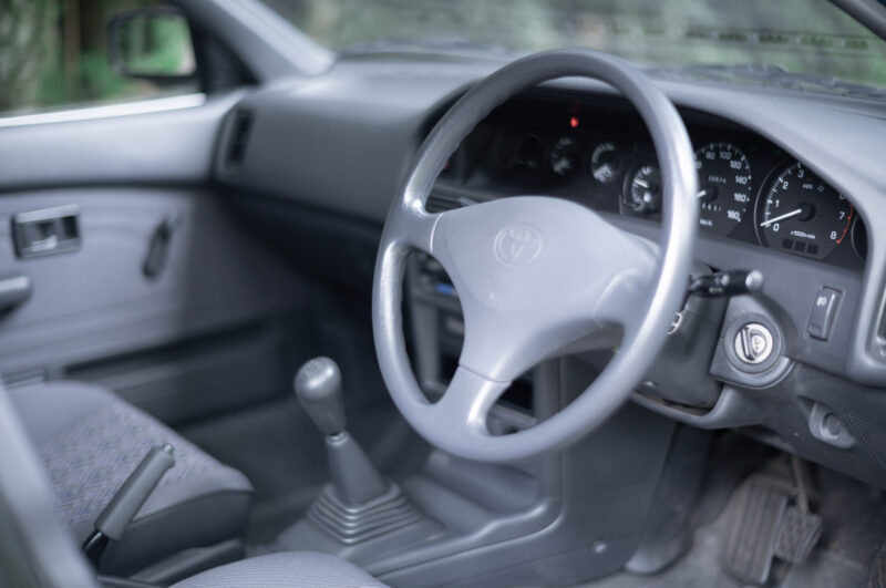 トヨタ・スプリンターカリブ（1994）レジャーに行こう