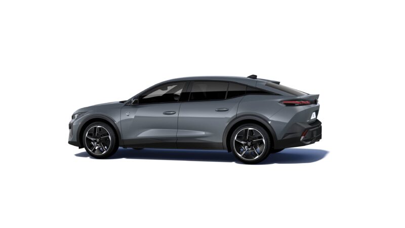 プジョー408GTハイブリッド　限定ボディーカラー「セレニウムエディション」発売