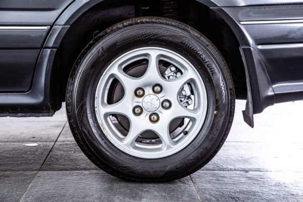 ディアマンテ 2.5 25 エスパーダ 4WD