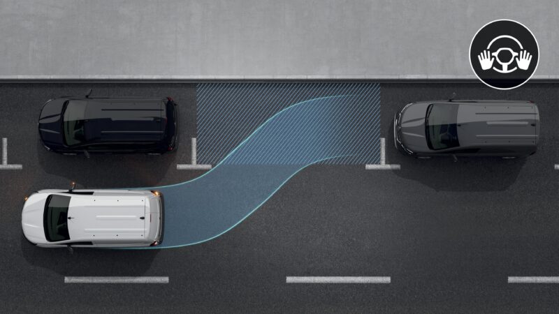 新しいエンブレムを纏う　ルノー・カングー　全モデル同色バンパーの単一グレードへ