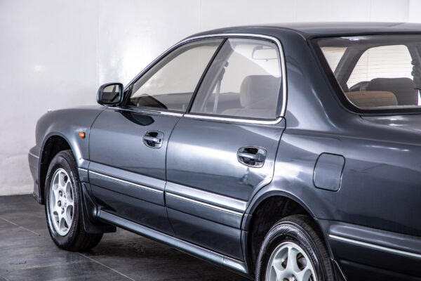 ディアマンテ 2.5 25 エスパーダ 4WD