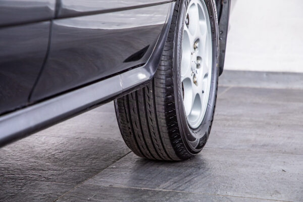 ディアマンテ 2.5 25 エスパーダ 4WD