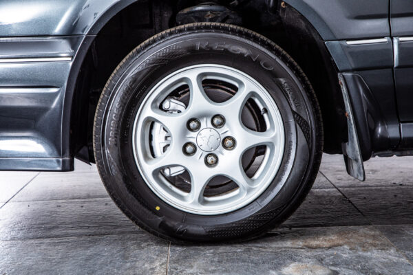 ディアマンテ 2.5 25 エスパーダ 4WD