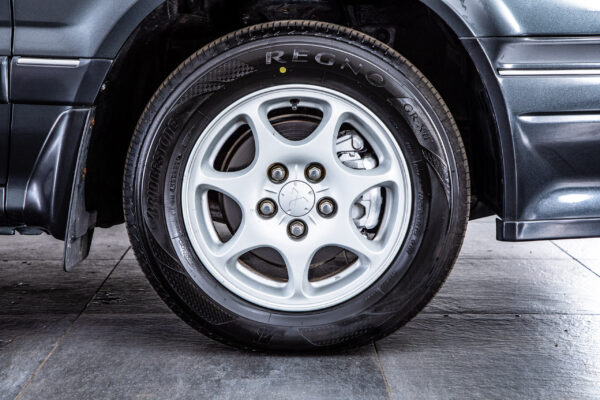 ディアマンテ 2.5 25 エスパーダ 4WD