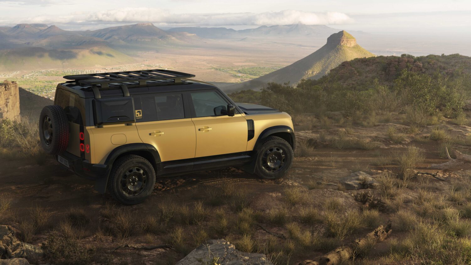 日本向け専用装備で限定100台導入 ディフェンダー・トロフィーエディション