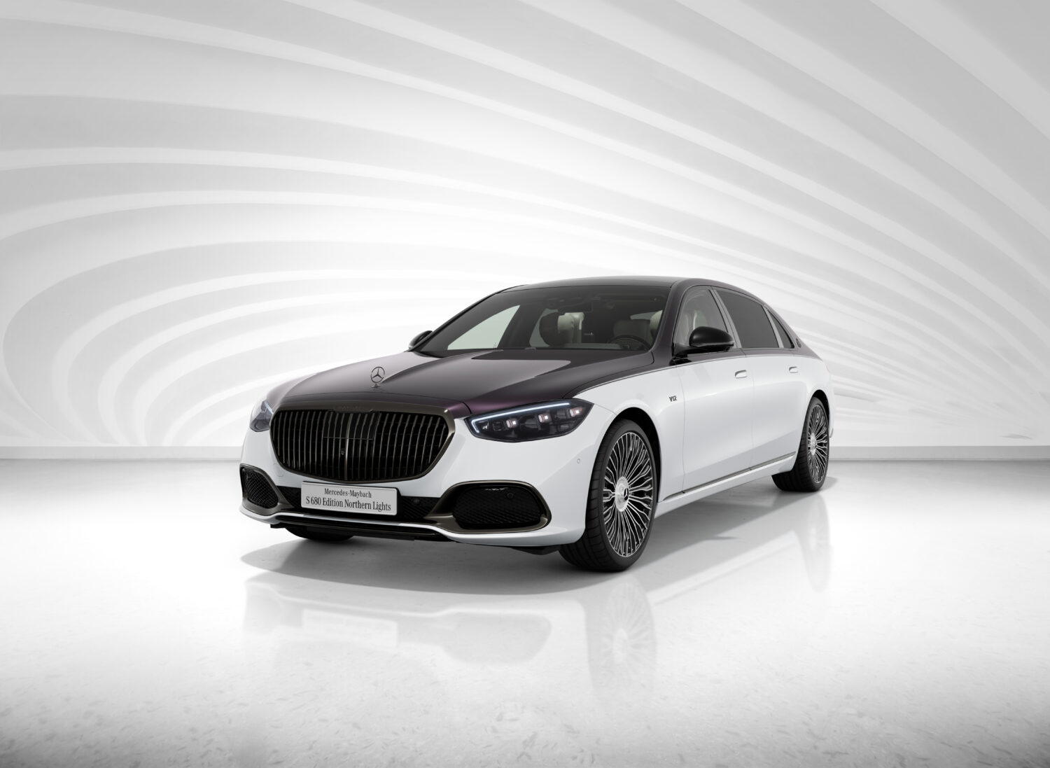 全国限定5台 メルセデス・マイバッハS680「エディション・ノーザンライツ」